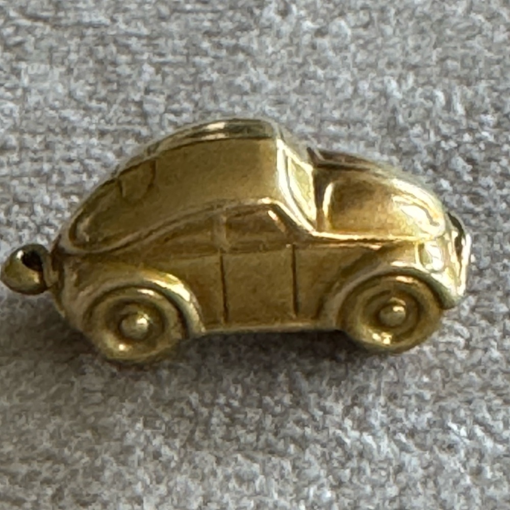 RARE FIND 14kt Gold Beetle Car Pendant Charm